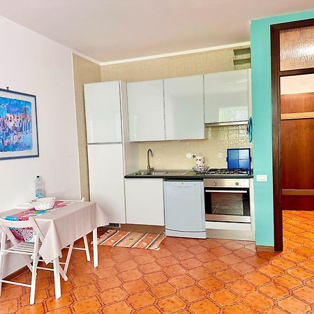 Aurora Gargen In Centro Appartement Triëst Buitenkant foto